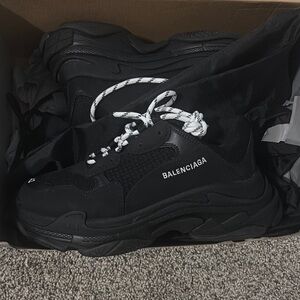 USED Balenciaga Men's Black Sneakers only worn once
